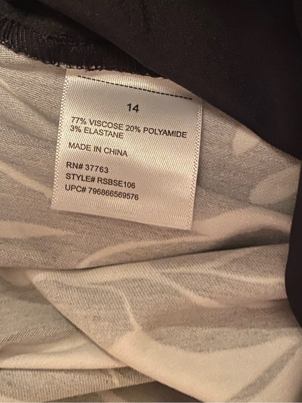 Rafaella NWT Black & White Floral Stretch Shorts, Size 14 - Picture 4 of 8